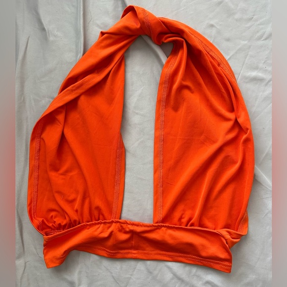 Basic Halter Tank Top - Picture 2 of 3